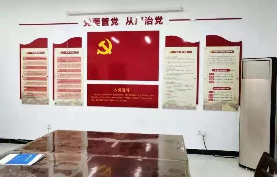 救援菠萝舞者